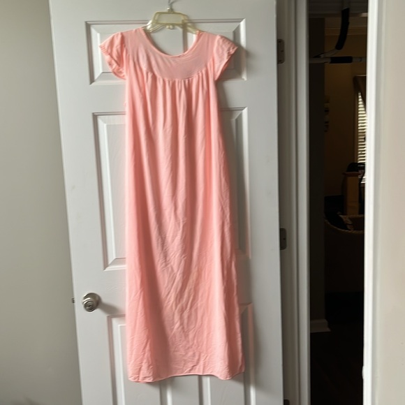Vintage Pink Embroidered Nightgown - Picture 3 of 4